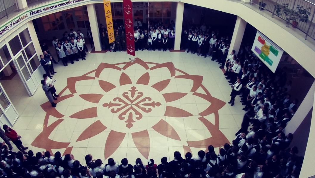 Әр дүйсенбі күні өтетін апталық жиыннан үзінді