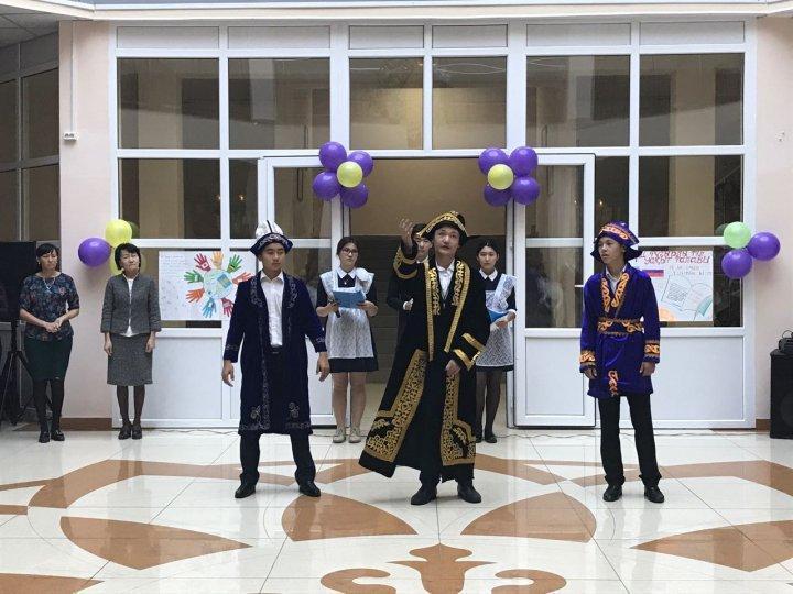 «Тіл-ұлтымыздың діңгегі, салт-дәстүрлеріміздің қайнар бұлағы» атты мерекелік салтанатты жиыннан үзінді