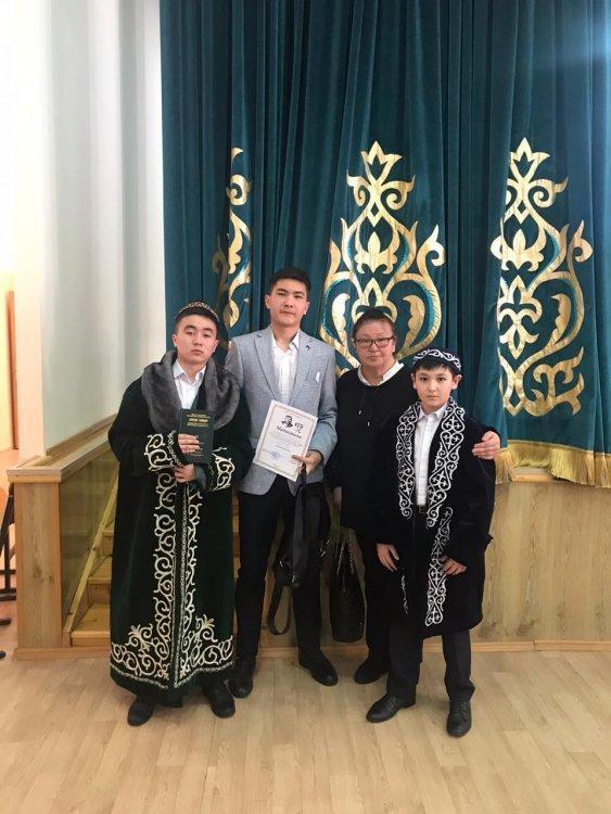 М.Әуезовтың "Абай жолы" роман эпопеясына байланысты "Дархан халықтың дана Абайы"  атты қалалық  байқаудан ІІІ орын